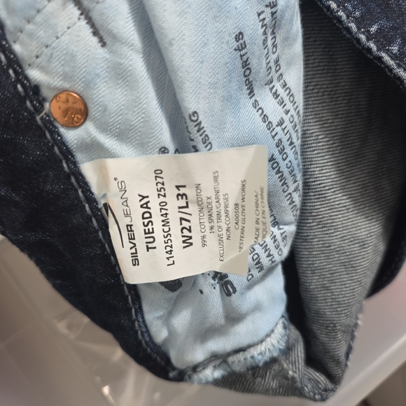 Silver Jeans Co. Tuesday Low Rise Boot Cut Jean - Picture 11 of 11